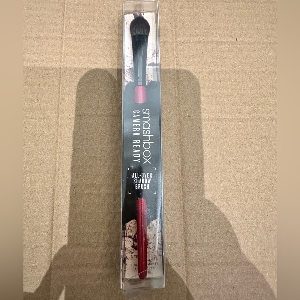 Smashbox All Over Shadow Brush BNIB